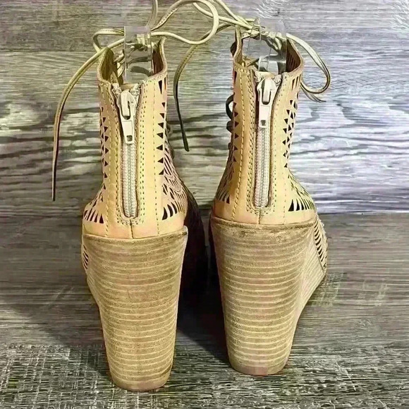 Jeffrey Campbell Rayos Perforated Cut out Wedge Heels Size 9.5 - Picture 5 of 14